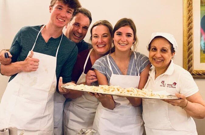 Florence: Cooking Class Pasta & Tiramisu Making Unlimited Wine