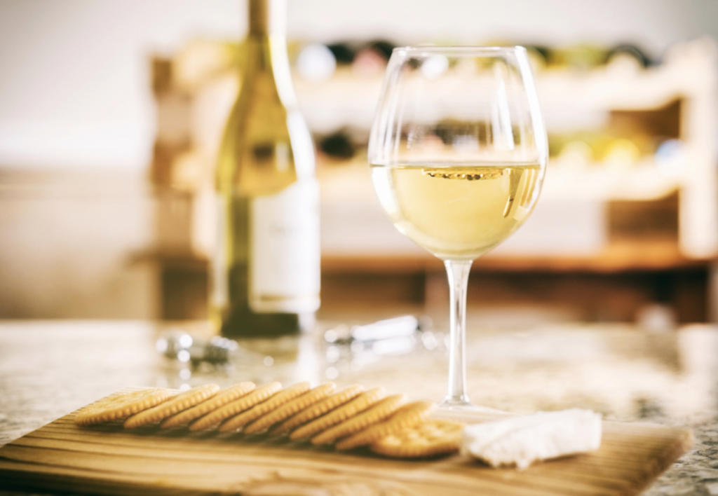 white wine with cheese and crackers